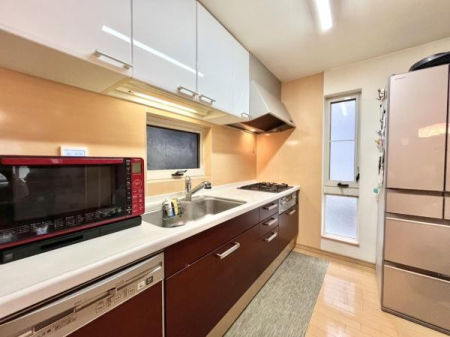 Lb` tŎRޖ邢Lb`B
[NgbvLA[͂LxB
ƑƂ̉by݂Ȃ痿łA
@\ƉK˔ԂłB