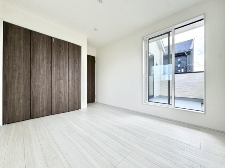 m 炩ȓSn悭ނB
Qqǂɂ҂̋ԂłB