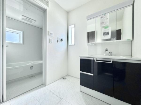 ʑEʏ ʎ͂Ƃ肠LŖ̏KłBʑ[ɂ́ApiXLPApiȂǂ[ł悤Xy[X[Ă܂I