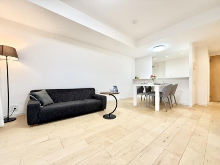 rO 邭JIȃrO͂̈ꎺBRɕ܂Sn悢ԂŁAX̕炵LɂȂ܂B