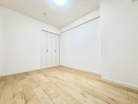 m FƃVvȃfUC̗͂mBN[[bgtŁAߗނוXbL[Bg̗ǂKԂłB