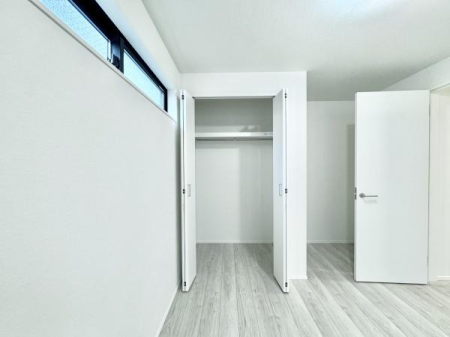 [ [ɍȂ悤N[[bgݒuĂ܂Iוuꏊmۂ̂ł̐ڂ₷ȂAKȋԂ肠܂I