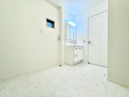 ʑEʏ Oʋ̕tƂʉϑB킹Ō̃X^COyłB͎̌[ɂȂĂ̂ŁAׁX̂[łAXbLƂʎɂȂ܂B