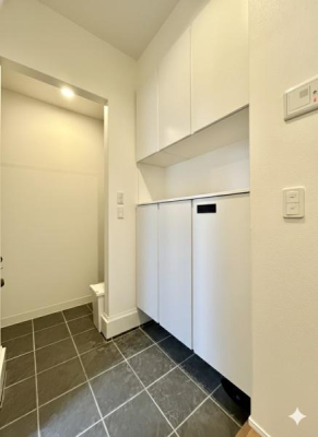  ւɂ͑eʂ̃V[YN[[bgƃN[NBCPAAEghApi܂ł[łAւ܂ۂĂ܂BqɂX}[gȈۂ^A@\IȋԂłB