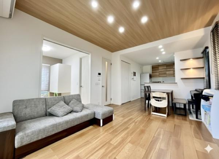 rO V䍂2.7m̃rÓAؖړVƃt[Oa㎿ȋԁB_炩Ȍ݁AƑ̉bRƒeދSn̗ǂBLb`Ƃ̋▭ŁA炵ɉ݂Y܂B