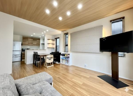 rO ǖʃANZgƊԐڏƖa㎿ȃrOB_炩ȌԑŜݍ݁AؖړVƃt[O̎ۗ܂Bŕ\ςA났ƃfUCZԂłB