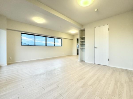 ���r���O -