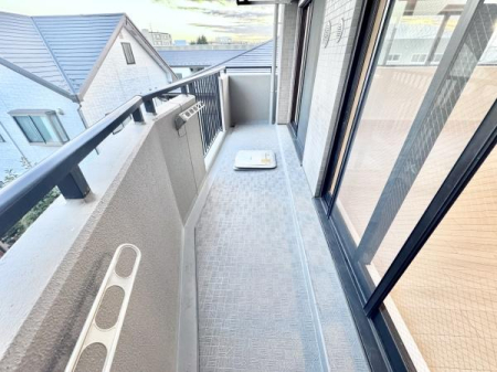 �o���R�j�[ -