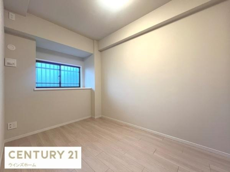 m FƃVvȃfUC̗͂mBN[[bgtŁAߗނוXbL[Bg̗ǂKԂłB