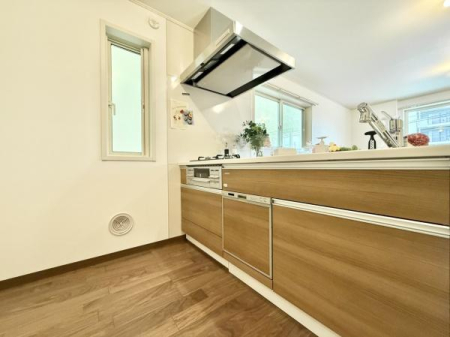 Lb` X^CbVȃVXeLb`͎[Ƌ@\˂낦yȂ܂ILxȎ[ɉAƓd܂݌vB[NXy[XLA̗KɃT|[gB