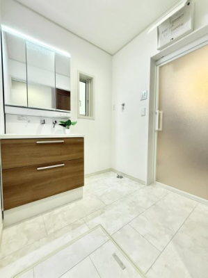 ʑEʏ LXƂӂʎIOʋt̐ʉϑŎ[͂ɍA̎xxKɂȂ܂B