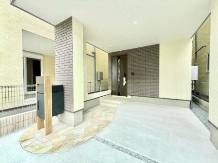 ԏ ~nɂ̓rgCԌɂݒuĂ܂BJE爤ԂrhCK[WI