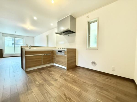 Lb` X^CbVȃVXeLb`́A[͂Ƌ@\˔AyȂԁBrOƂȂJIȃCAEg͂łB