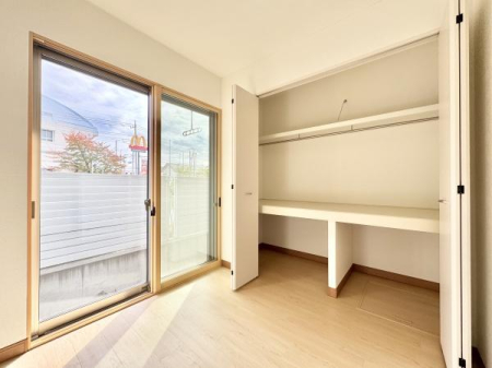 [ [ɍȂ悤N[[bgݒuĂ܂Iוuꏊmۂ̂ł̐ڂ₷ȂAKȋԂ肠܂I