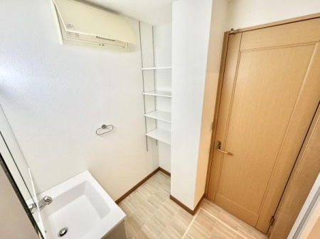 ʑEʏ ʎɂ́Äߗނ^IXbL[łulXy[XvݒuAKȃTj^[Ԃ܂I