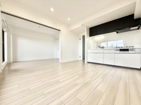 rO oRj[ւƂȂ傫ȑރrOIאڂĂ邨̎d؂JƊJIȋԂɁIʂǍDŊC₷łI