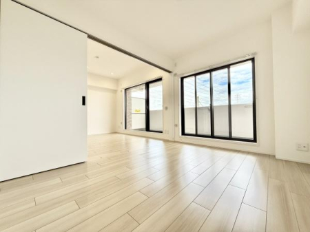 rO 邭JIȃrÓBRɕ܂Sn悢ԂŁAX̕炵LɂȂ܂B