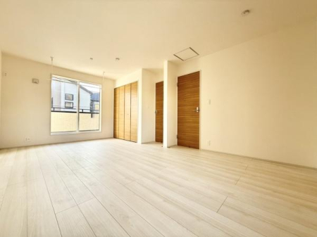 �m�� �o���R�j�[�ɖʂ����m��5.25���{5.25���ƍL�X�B�d�؂�����Ă�������2�ɕ����Ďg�����Ƃ��\�ł��I�E�H�[�N�C���N���[�[�b�g�t���B