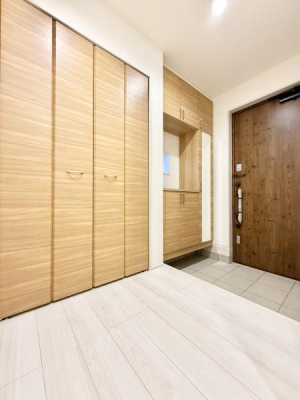 ���� ���邭�������̂��錺�ւ́A��e�ʂ̎��[�X�y�[�X�������ς��A�C�⏬�����������萮���ł���@�\�I�ȋ�Ԃł��B