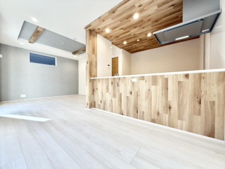 ���r���O ���邭�J���I�ȃ��r���O�����́B���R���ɕ�܂��S�n�悢��ԂŁA���X�̕�炵�����L���ɂȂ�܂��B���r���O�ɃG�A�R���ݒu�\�ł��I