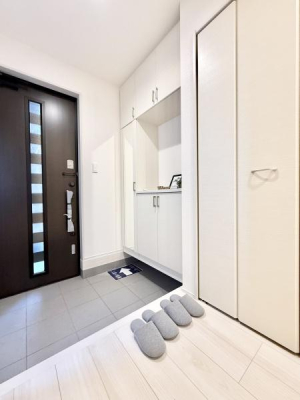 ���� ������������Ԃ����o���A���Ƒ��◈�q�҂��C�����悭�o�}���܂��B���[�͂̍����V���[�Y�{�b�N�X���ݒu���ꌺ�ւ��X�b�L���ƕۂĂ܂��I