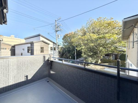 �o���R�j�[ �O�ʂɍ����������Ȃ�����������ǍD�ł��B���󕨂��悭�����A���]���y���߂��ґ�ȃX�y�[�X�ł��B