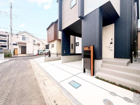 �O�ʓ��H�܂ތ��n�ʐ^ -