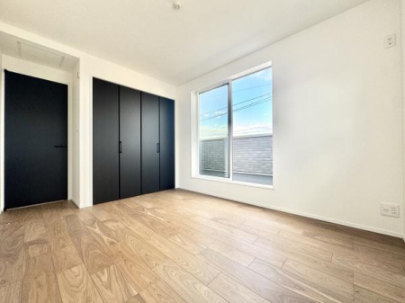 m FƃVvȃfUC̗͂mBN[[bgtŁAߗނוXbL[Bg̗ǂKԂłB