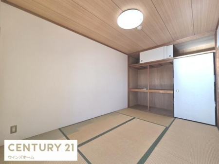 a 6a͉ArOƂȂ鑱ԎdlBQqԂƂĂd󂵂܂B