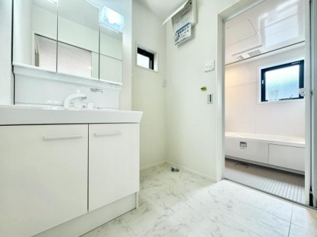 ʑEʏ ʎ͂Ƃ肠LŖ̏KłBʑ[ɂ́ApiXLPApiȂǂ[ł悤Xy[X[Ă܂I