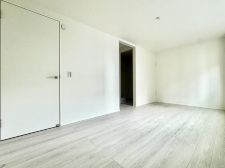 Q ÔȂoX̎ꂽzF̓CeA̔zu₷͗lւy߂łˁILOTCỸxbhu10.5̍LI