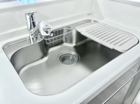 �L�b�`�� �X�^�C���b�V���ȃV�X�e���L�b�`���́A���[�͂Ƌ@�\�������˔����A�������y�����Ȃ��ԁB