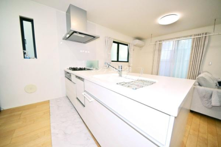 Lb` VXeLb`͐H@ɏ򐅊@\^CvIƑƂ̃R~jP[VeޑΖʎ̗p܂IȂ悤ɔzuꂽLb`ŉKɂł܂B
