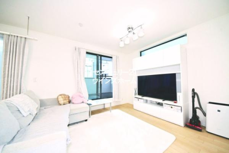 rO Ƃ̎łLDK17.8ƂIȂƑ̊炪ΖʃLb`ƃ_CjOAĂʂ閾邢rOAƑ̂₳J[܂ԎƂȂĂ܂B