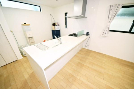 Lb` LXƂ[Ngbv͂̃ttbgLb`Bڂ̑OɂƑ̗lqȂ炨łΖʎ͎qĒ̂ƒɂsb^I􂢕erȂł܂B