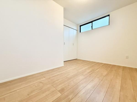 m FƃVvȃfUC̗͂mBN[[bgtŁAߗނוXbL[Bg̗ǂKԂłB