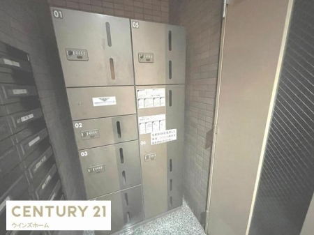 ̑p Zɕ֗ȑz{bNXBǗ̐s͂AS̕炵xݔB