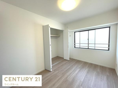 m ɂFƃVvȃfUC̗͂mBN[[bgtŁAߗނוXbL[Bg̗ǂKԂłB