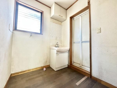���ʑ�E���ʏ� ���ʒE�ߎ��͍L�X�Ƃ�����ԂɂȂ��Ă��܂��I