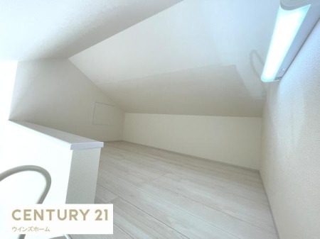 ̑ q̂ڂɂ3̃tg܂BGߕƓd₨zcȂǂ΂镨\[łXy[XłI