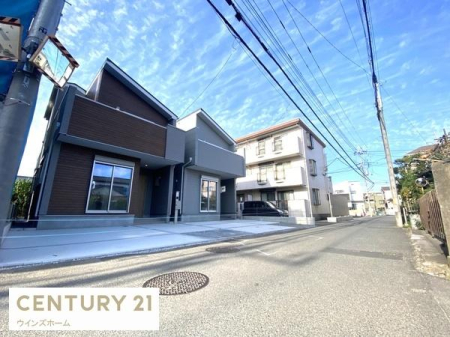 OʓH܂ތnʐ^ OʓH͓쓌4mHBÂŗZXłI