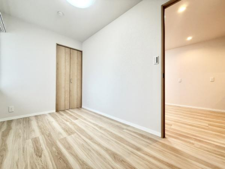 m 炩ȓSn悭ނB
Qqǂɂ҂̋ԂłB