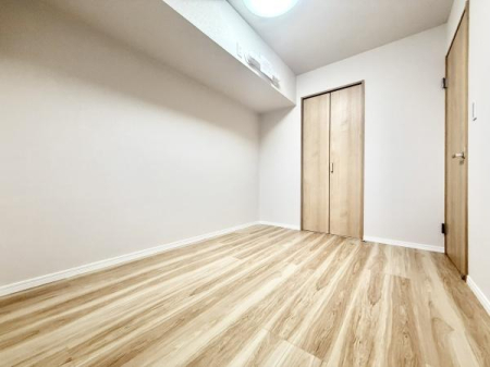 m FƃVvȃfUC̗͂mBN[[bgtŁAߗނו̐ڂ₷Ag̗ǂKԂłB