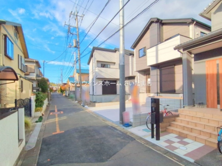 �O�ʓ��H�܂ތ��n�ʐ^ -