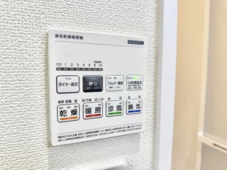 ̑ ɂ4̋󒲋@\𓱓B󕨂OɊȂlɊ@\Ag[@\Ńq[gVbN̊ɘaAC@\ŃJr̗}ɂʓIłI