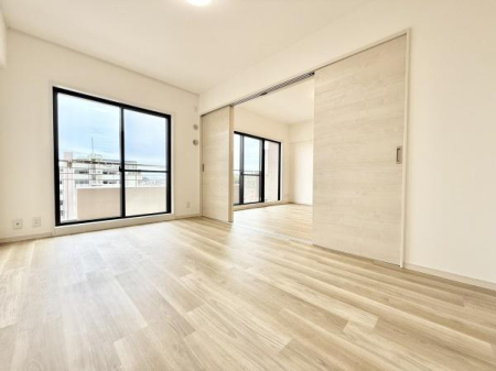 rO oRj[ւƂȂ傫ȑރrOIʂǍDŊC₷łI