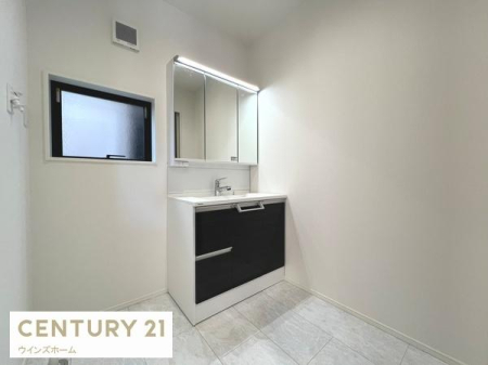 ʑEʏ LXƂӂʎIt̐ʉϑŎ[͂ɍA̎xxKɂȂ܂B
