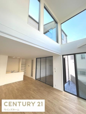 rO A邭JIȃrO17̂Ƃ̍LBRɕ܂Sn悢ԂŁAX̕炵LɂȂ܂B