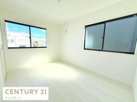 m 炩ȓSn悭ނB
Qqǂɂ҂̋ԂłB