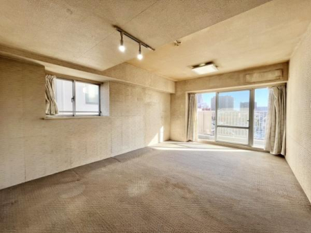 rO E2玩R͂AԑтƂɈقȂ\y߂郊rOłBOłǍEʂEԎ̃|eVAtH[ňCɁg̊JILDh֎dグ₷